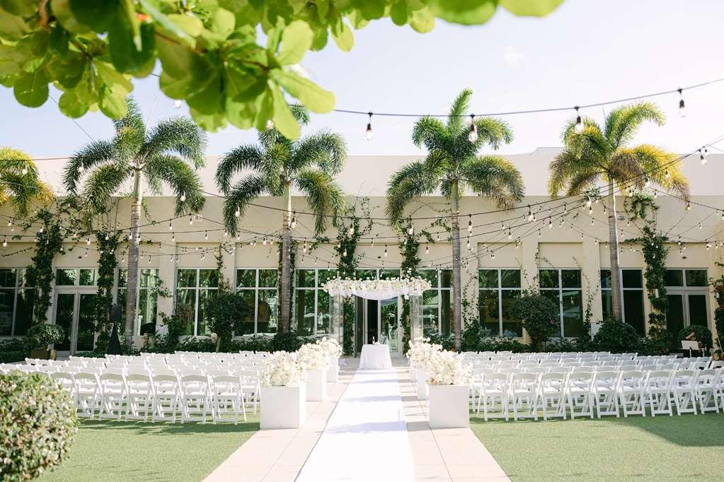 Hilton West Palm Hotel 4*
